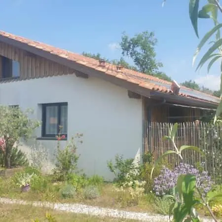Charmante Maison En Bois Holiday home Leon