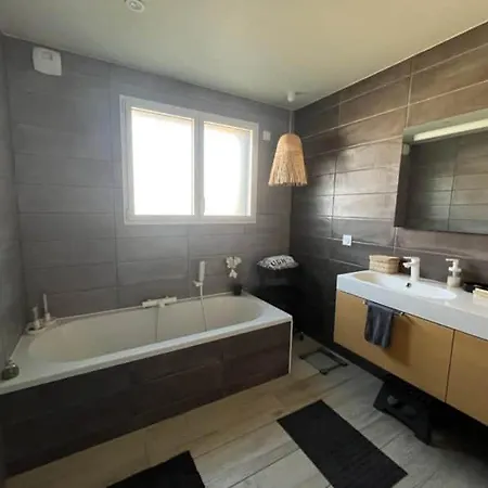 Charmante Maison En Bois Holiday home Leon
