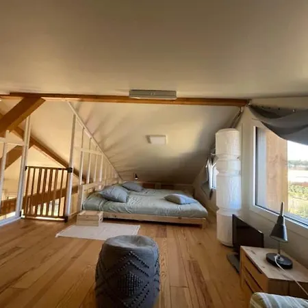 Holiday home Charmante Maison En Bois Leon
